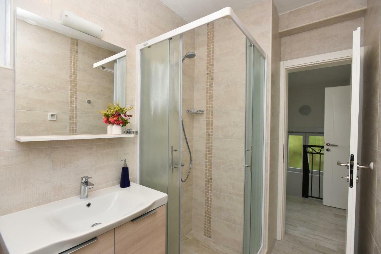 Hajdi Villa Kamenari Bagian luar foto